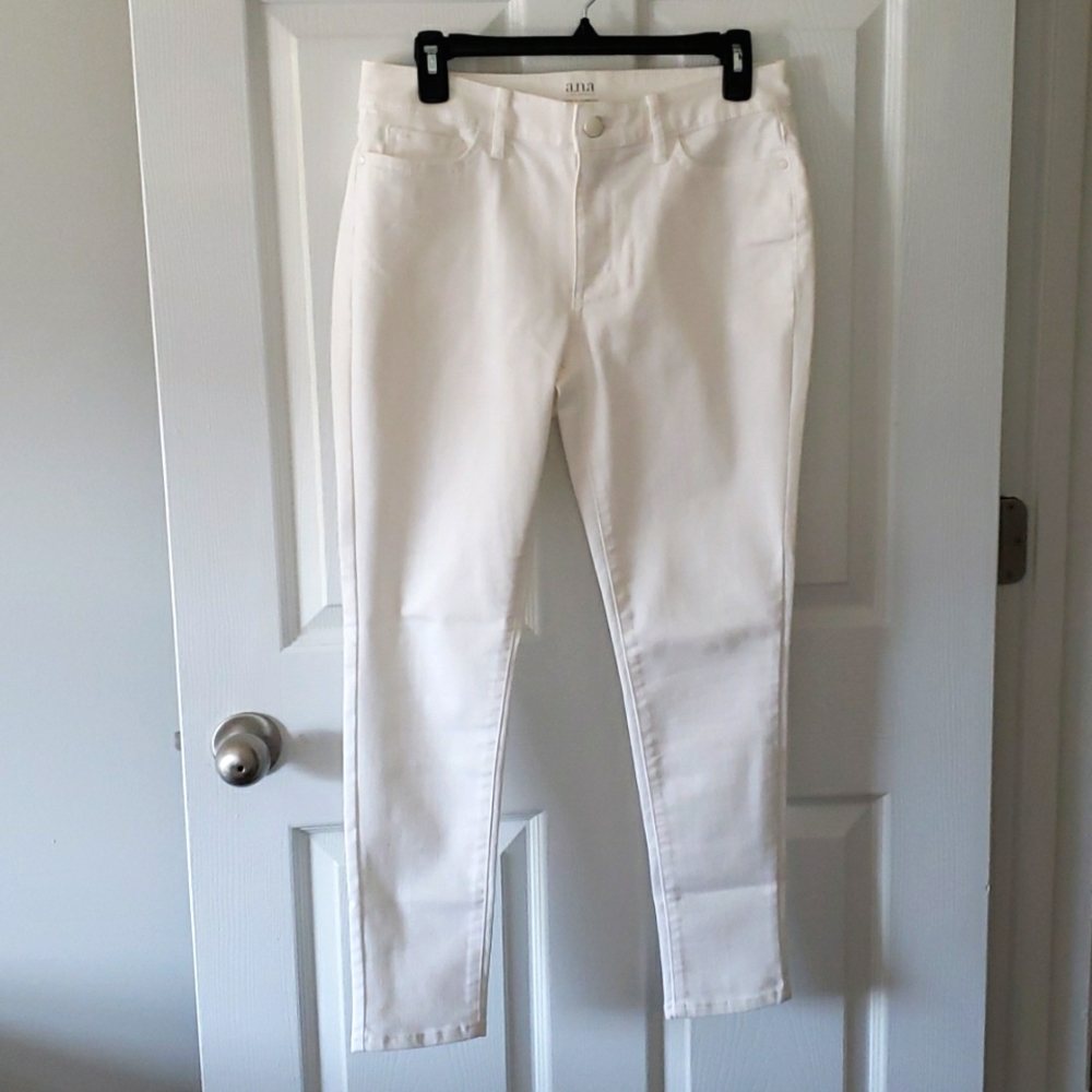 A.N.A white jeans Jeggings